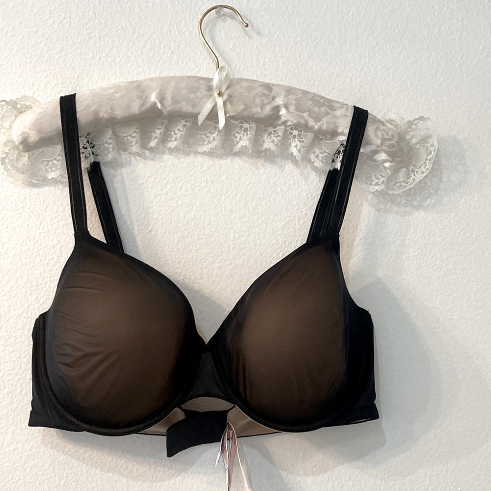 Victoria Secret “Lined Perfect Coverage “ Bra.  New with tag. 38DD